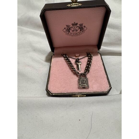 VintGe juicy couture y2k 2000s lock & key curb chain charm necklace silver set 2 - Picture 4 of 5